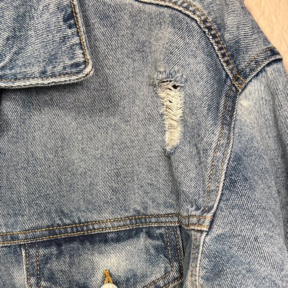 Wild Fable | 100% Cotton Denim Jean Jacket Coat Oversized Women XS Distressed - Picture 4 of 8